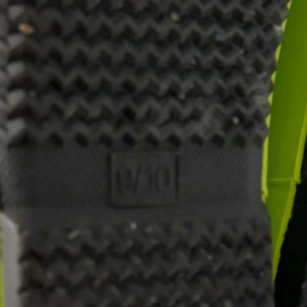 Member's Mark crocodile Boy's Easy Pull-On Lined Waterproof Rain Boots 9/10